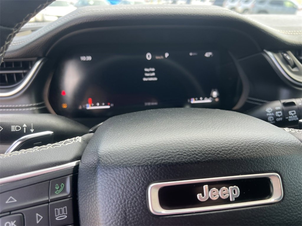 Used 2024 Jeep Grand Cherokee L Limited image 17