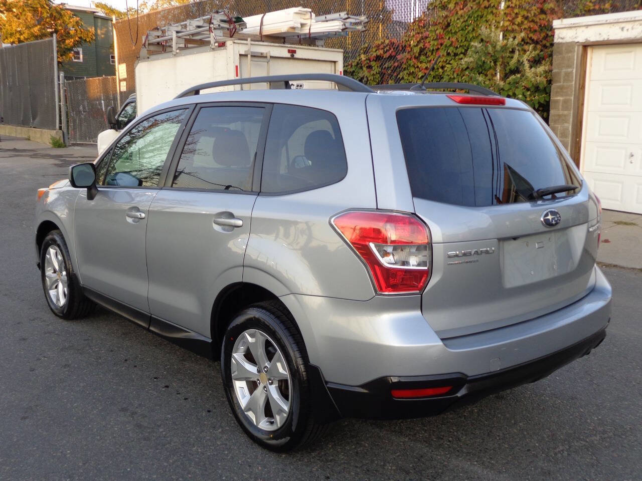 Used 2015 Subaru Forester 2.5i Premium w/ All-Weather Package image 4