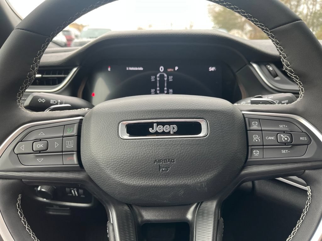 New 2026 Jeep Grand Cherokee L 4WD image 2