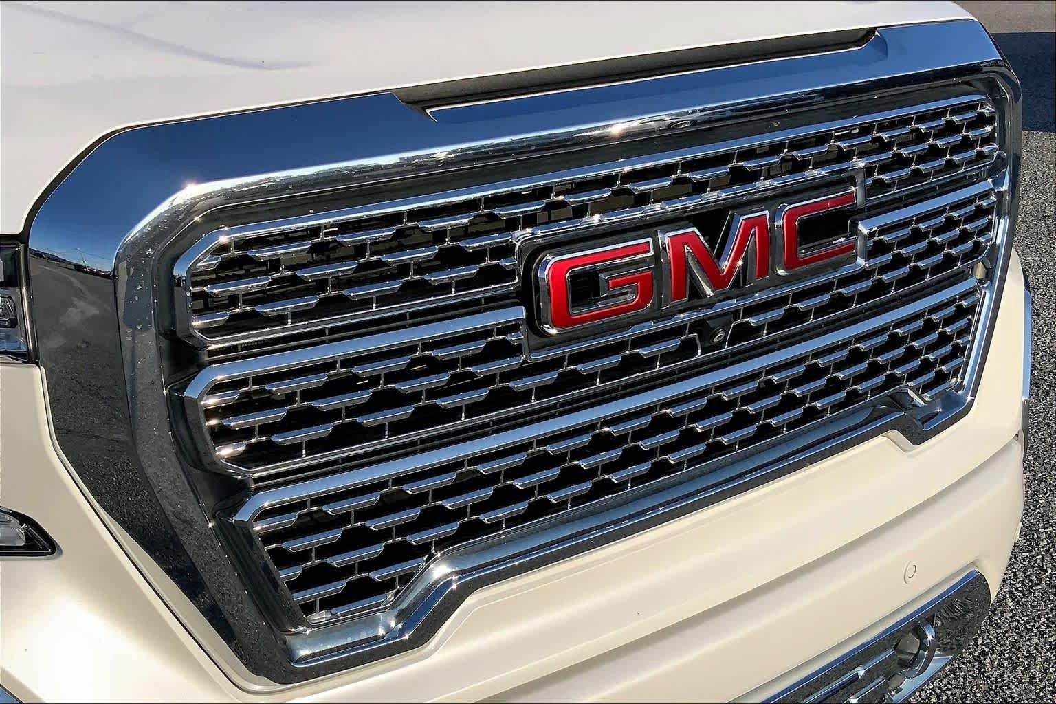 Used 2022 GMC Sierra 1500 Denali w/ Denali Reserve Package AWD/4WD image 29