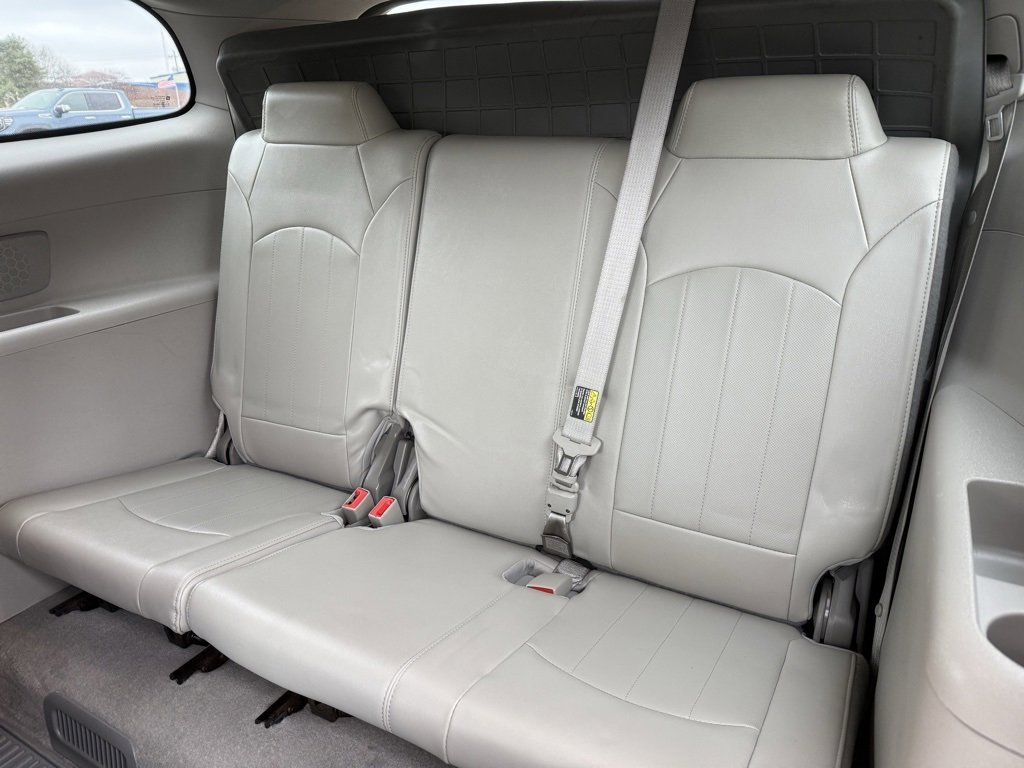 Used 2017 Buick Enclave Premium image 21