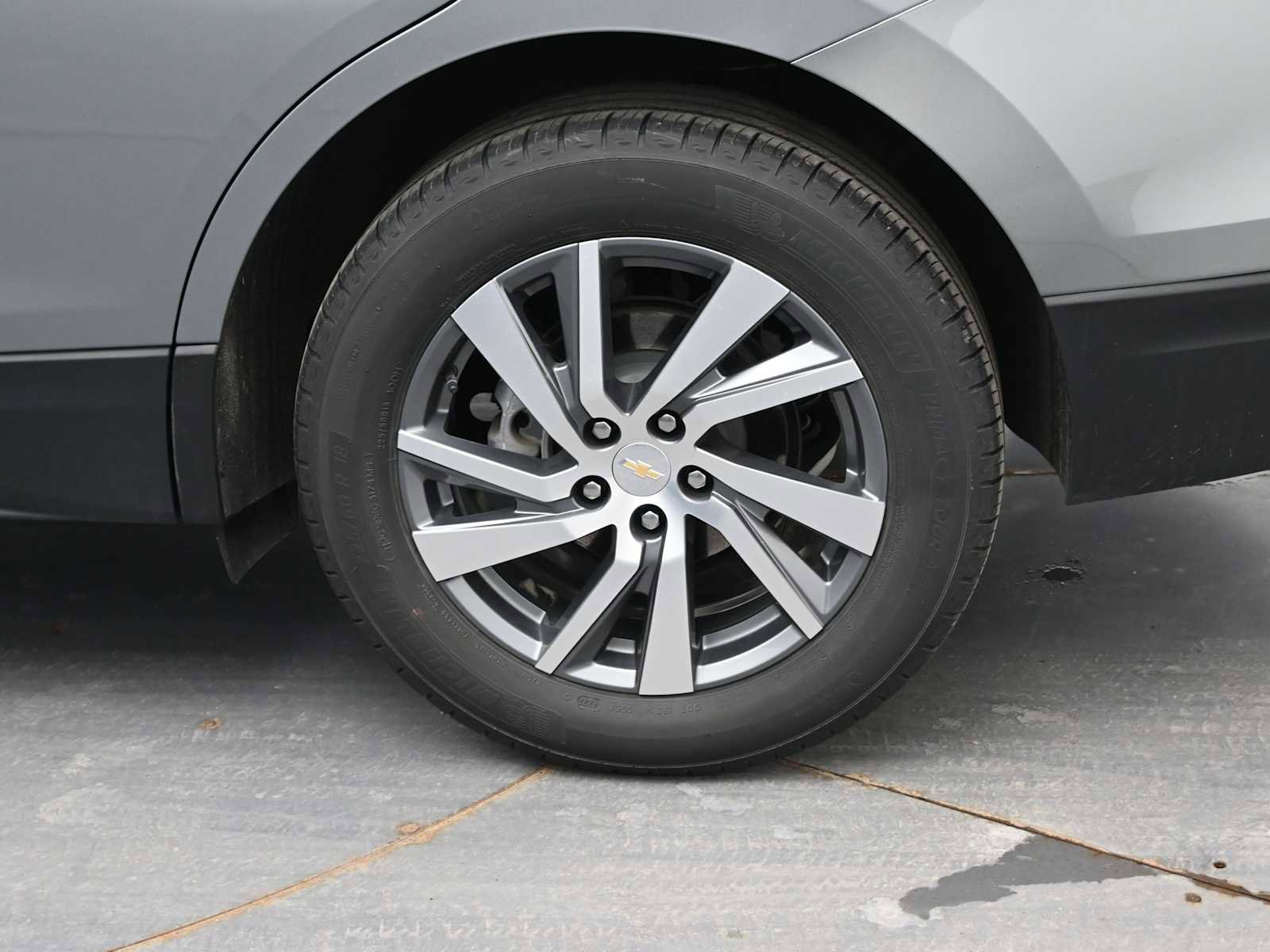 Used 2023 Chevrolet Equinox Premier image 5