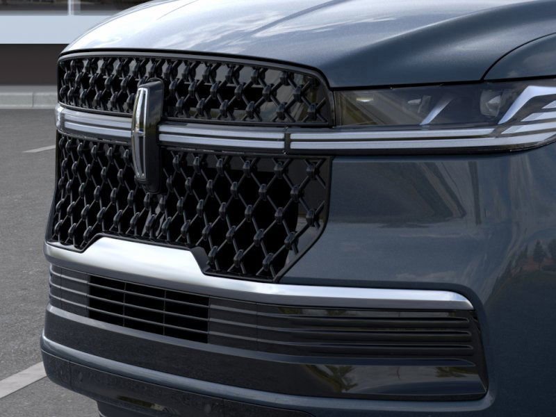 New 2025 Lincoln Navigator L Reserve w/ Jet Appearance Package image 17