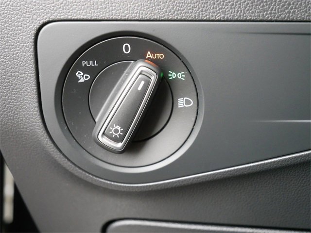 Used 2022 Volkswagen Tiguan SEL R-Line image 24