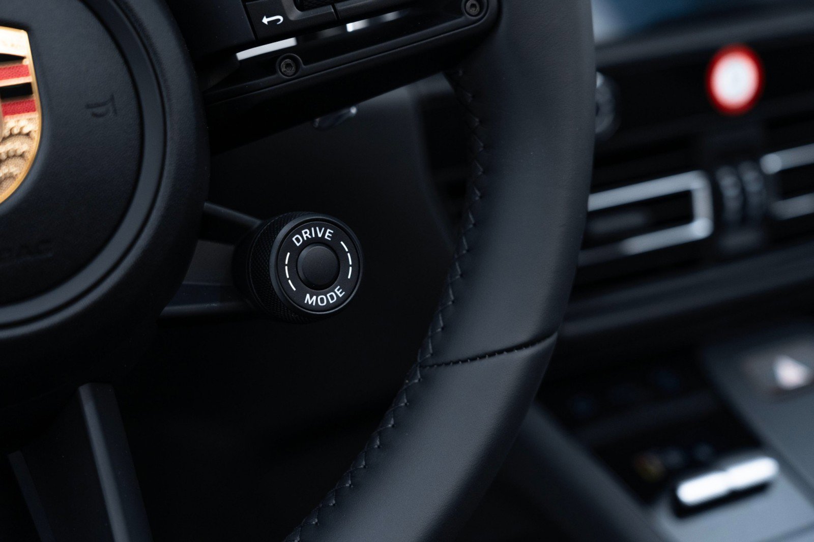 New 2025 Porsche Macan image 27