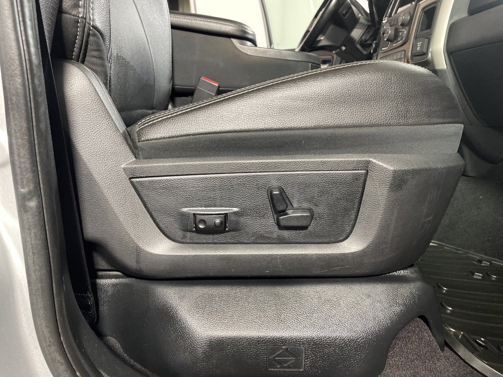 Used 2016 RAM 3500 Laramie image 31