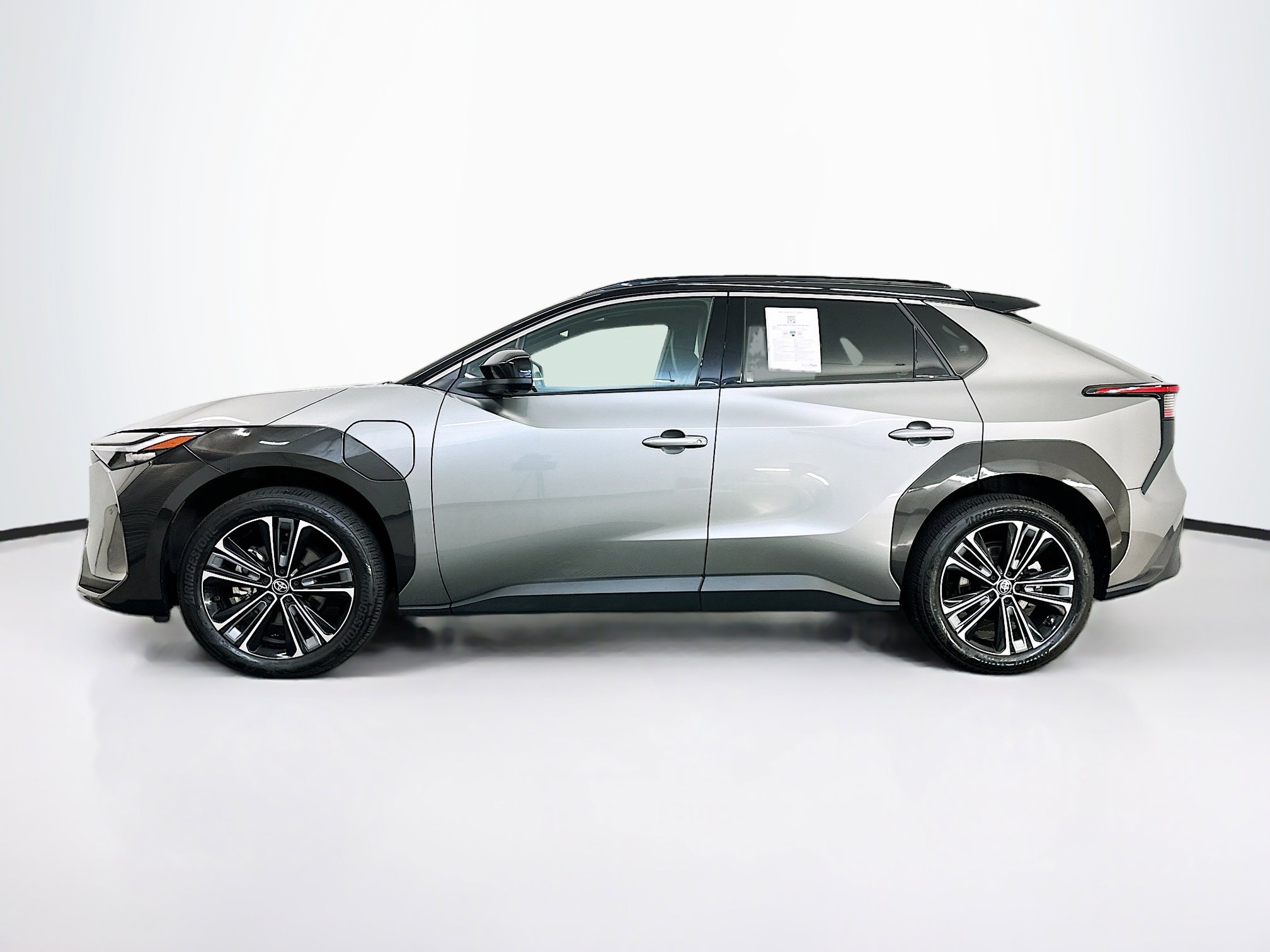 Used 2023 Toyota bZ4X Limited w/ Weather Package AWD/4WD image 4