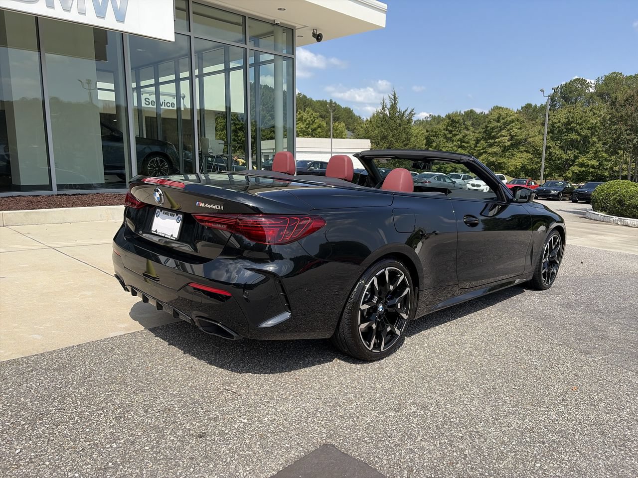 Used 2027 BMW M440i Convertible RWD image 8