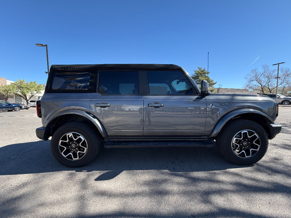 Used 2024 Ford Bronco Outer Banks image 6