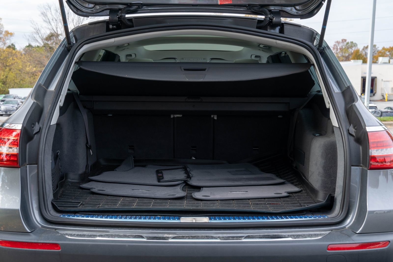 Used 2023 Mercedes-Benz E 450 4MATIC All-Terrain Wagon image 13