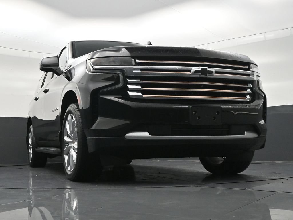 Used 2024 Chevrolet Suburban High Country AWD/4WD image 29