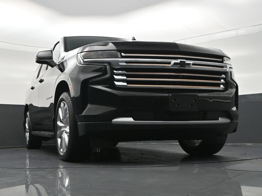 Used 2024 Chevrolet Suburban High Country AWD/4WD image 29