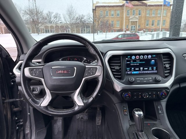 Used 2019 GMC Acadia SLT image 16