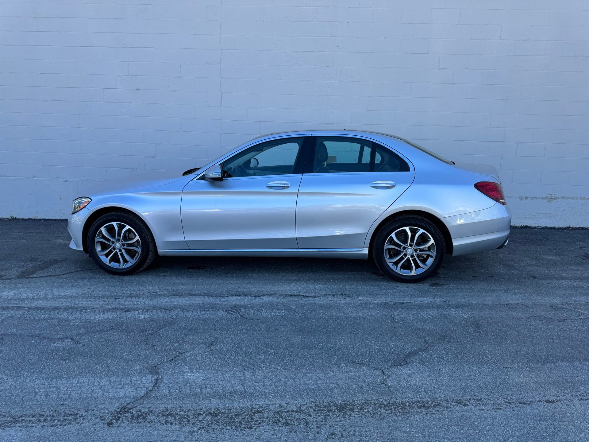 Used 2015 Mercedes-Benz C 300 4MATIC Sedan image 2