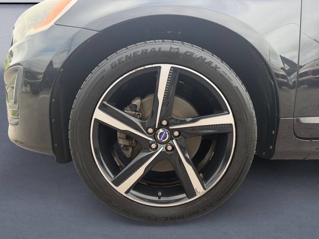 Used 2014 Volvo XC60 T6 R-Design AWD/4WD image 9