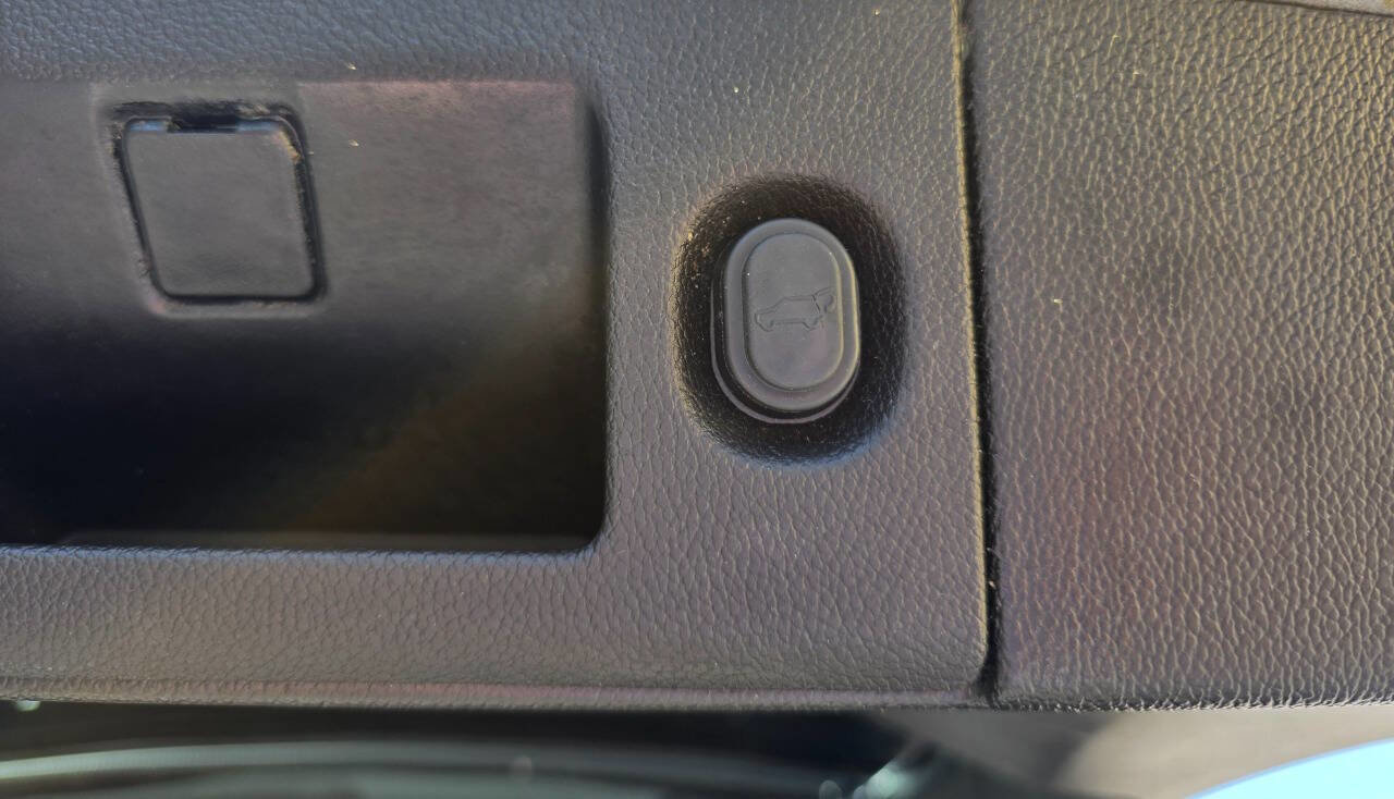 Used 2019 Cadillac Escalade ESV Luxury image 49