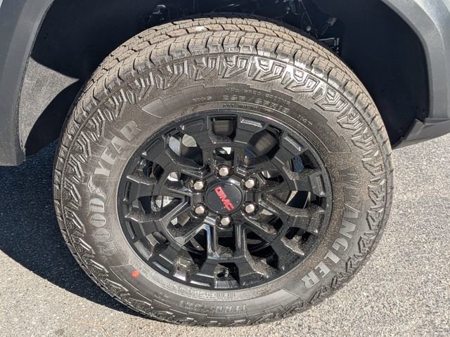 New 2026 GMC Canyon Elevation w/ Convenience Package image 11