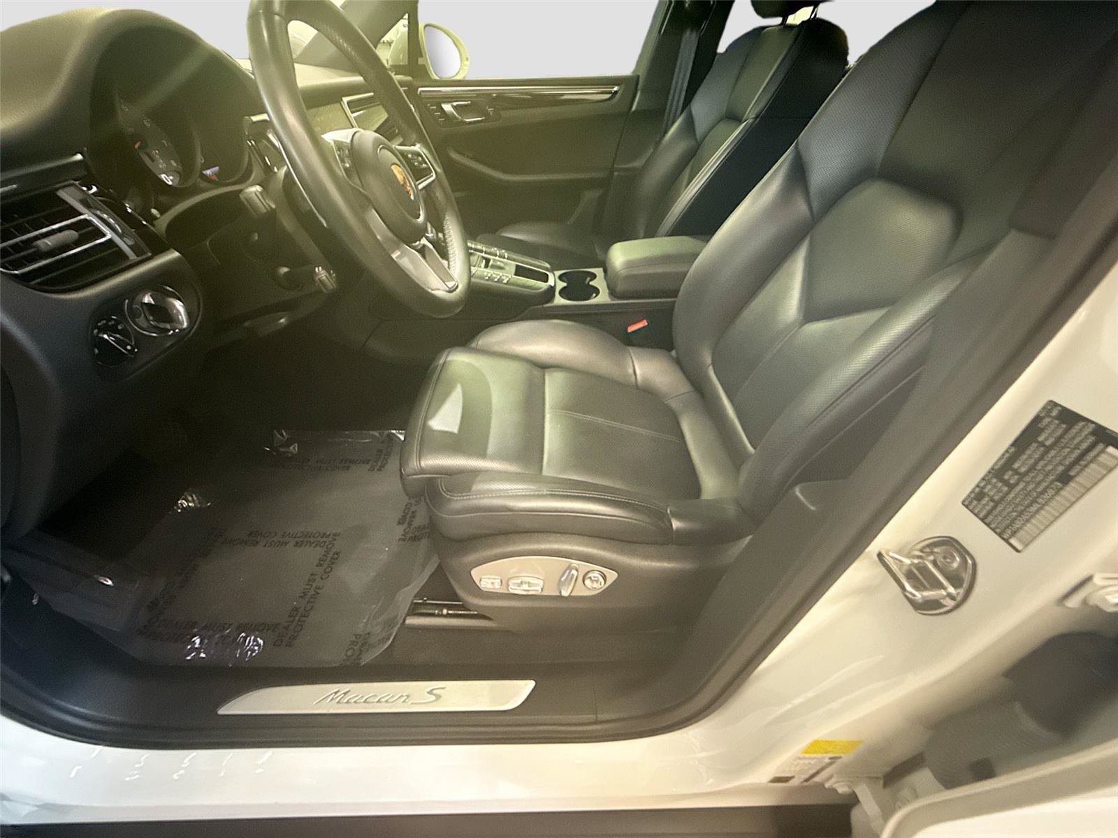 Used 2021 Porsche Macan S AWD/4WD image 21