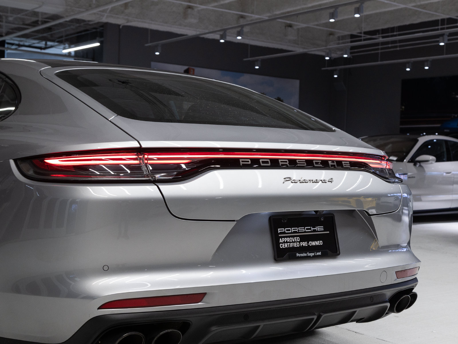 Certified 2023 Porsche Panamera 4 Platinum Edition AWD/4WD image 33