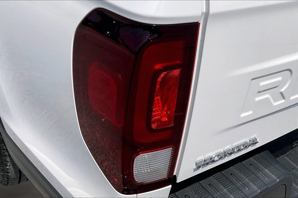 Certified 2024 Honda Ridgeline Sport image 23