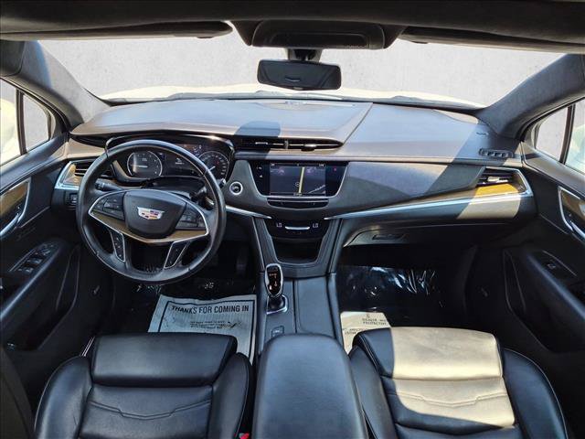 Used 2017 Cadillac XT5 Platinum w/ Driver Assist Package AWD/4WD image 18