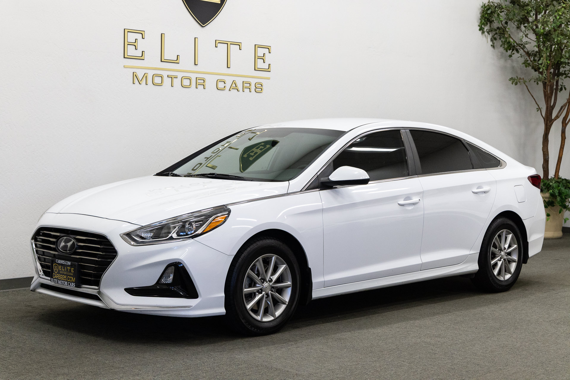 Used 2019 Hyundai Sonata SE FWD image 1