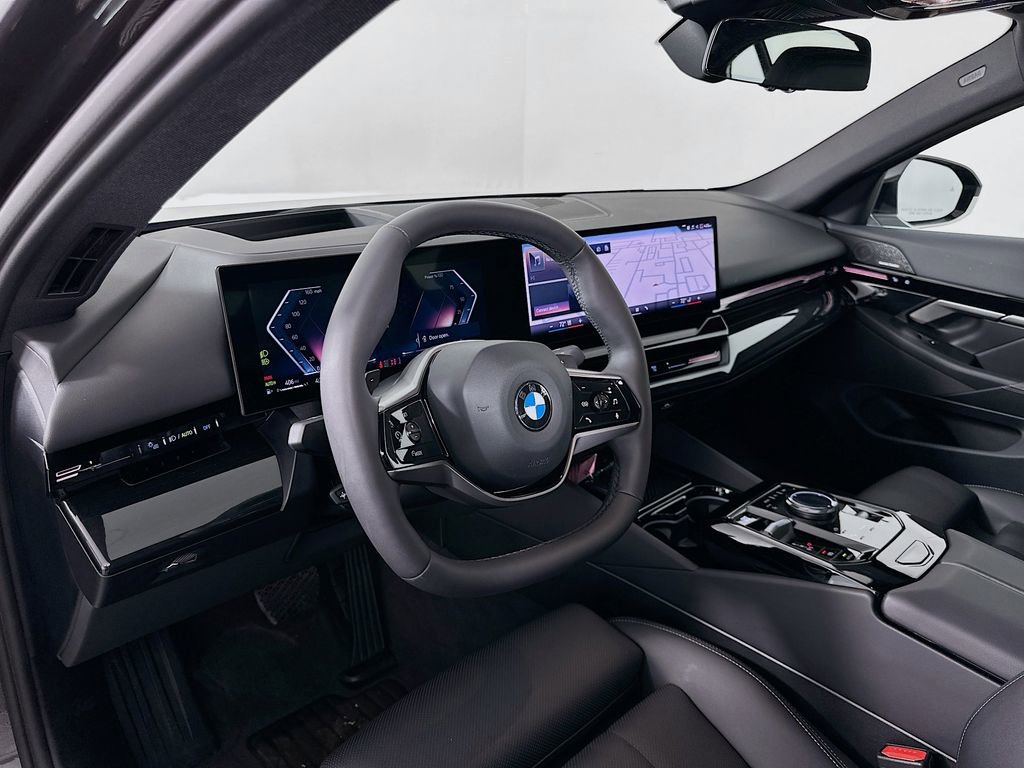 Used 2025 BMW 530i 530i w/ Premium Package image 9