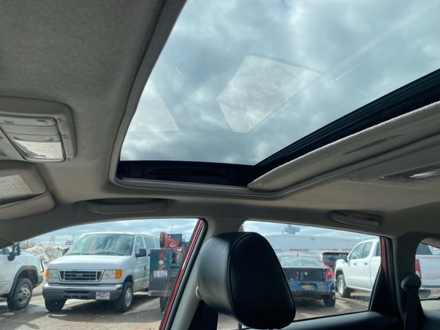 Used 2006 Pontiac Vibe AWD w/ Sport Package image 26