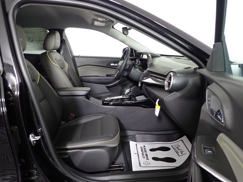 New 2026 Chevrolet Trax ACTIV FWD image 32