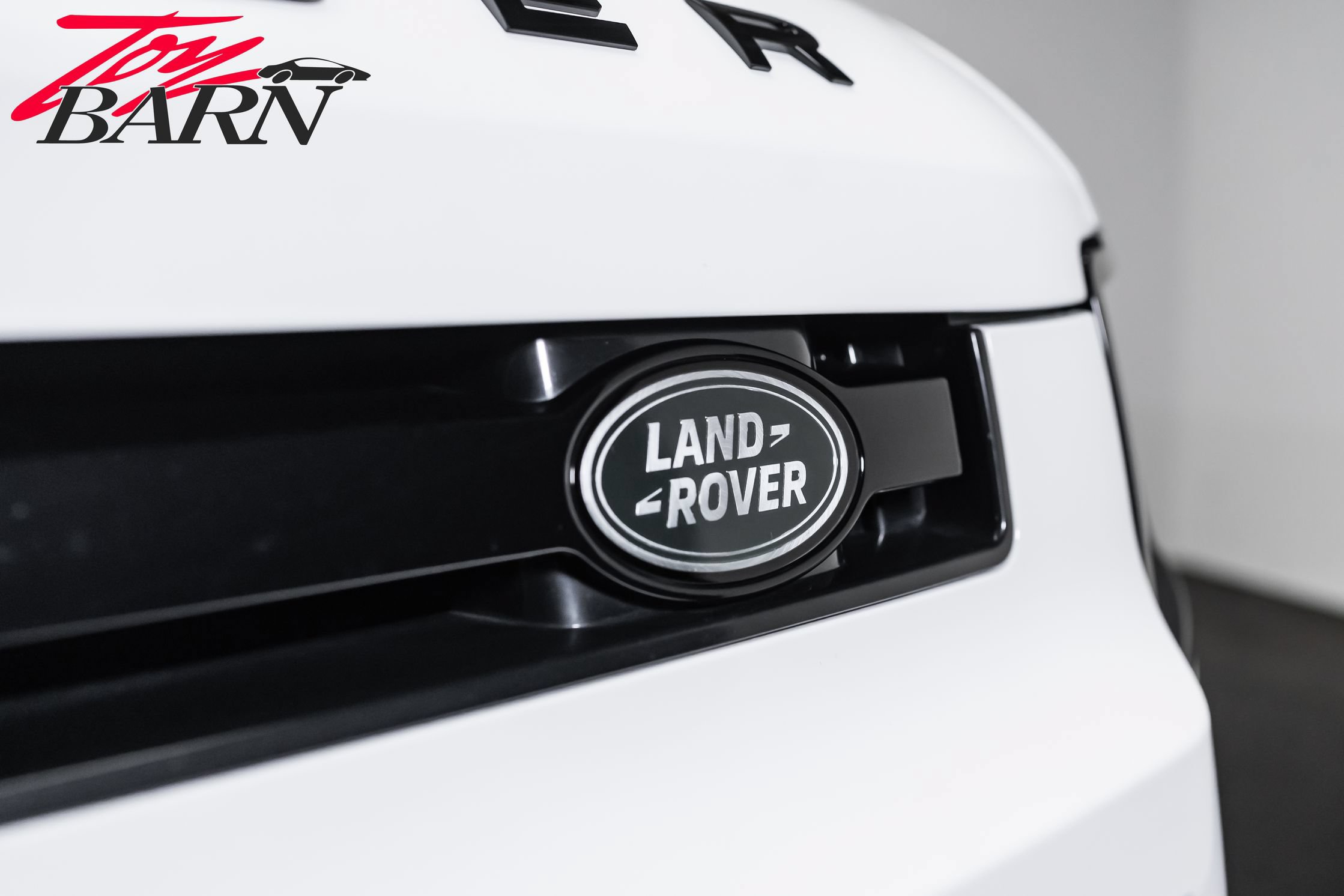 Used 2023 Land Rover Defender 110 X-Dynamic SE AWD/4WD image 10
