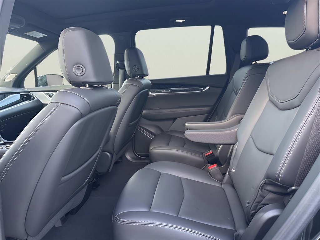 Certified 2022 Cadillac XT6 Premium Luxury w/ Technology Package image 16