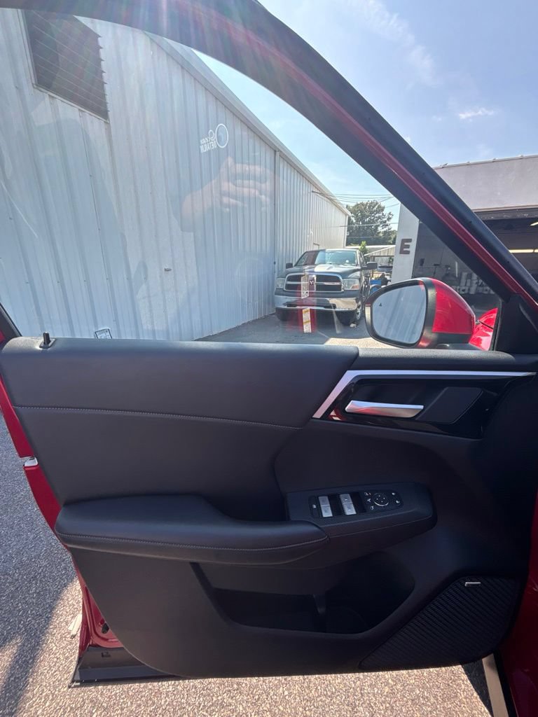 Used 2025 Mitsubishi Outlander SE AWD/4WD image 10