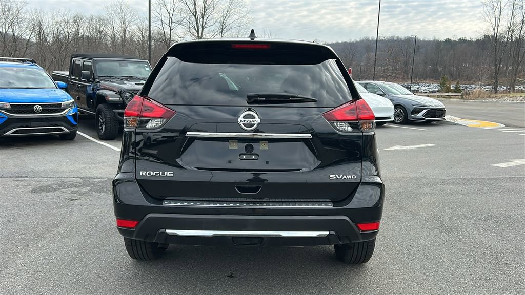 Used 2018 Nissan Rogue SV w/ Premium Package image 6