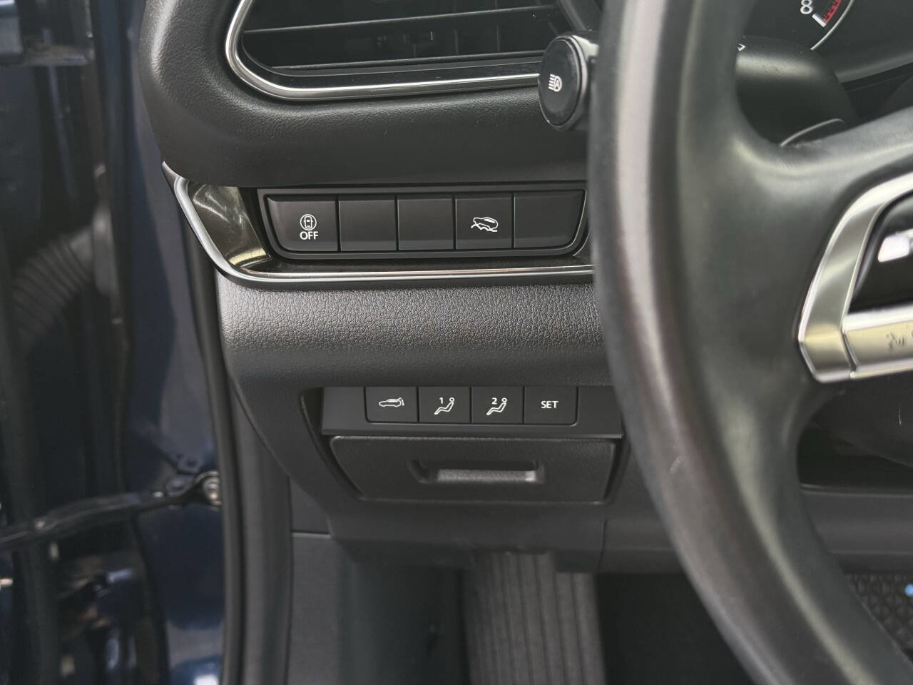 Used 2021 MAZDA CX-30 AWD 2.5 S w/ Premium Package image 16