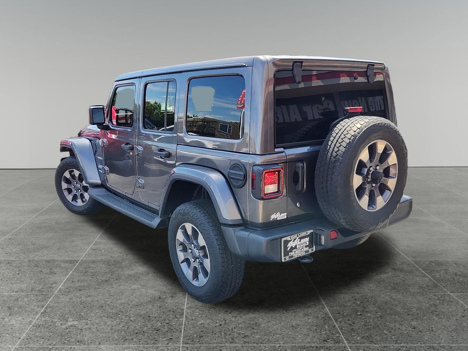 Used 2018 Jeep Wrangler Unlimited Sahara AWD/4WD image 5