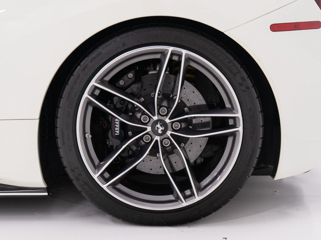 Used 2018 Ferrari 488 Spider RWD image 49