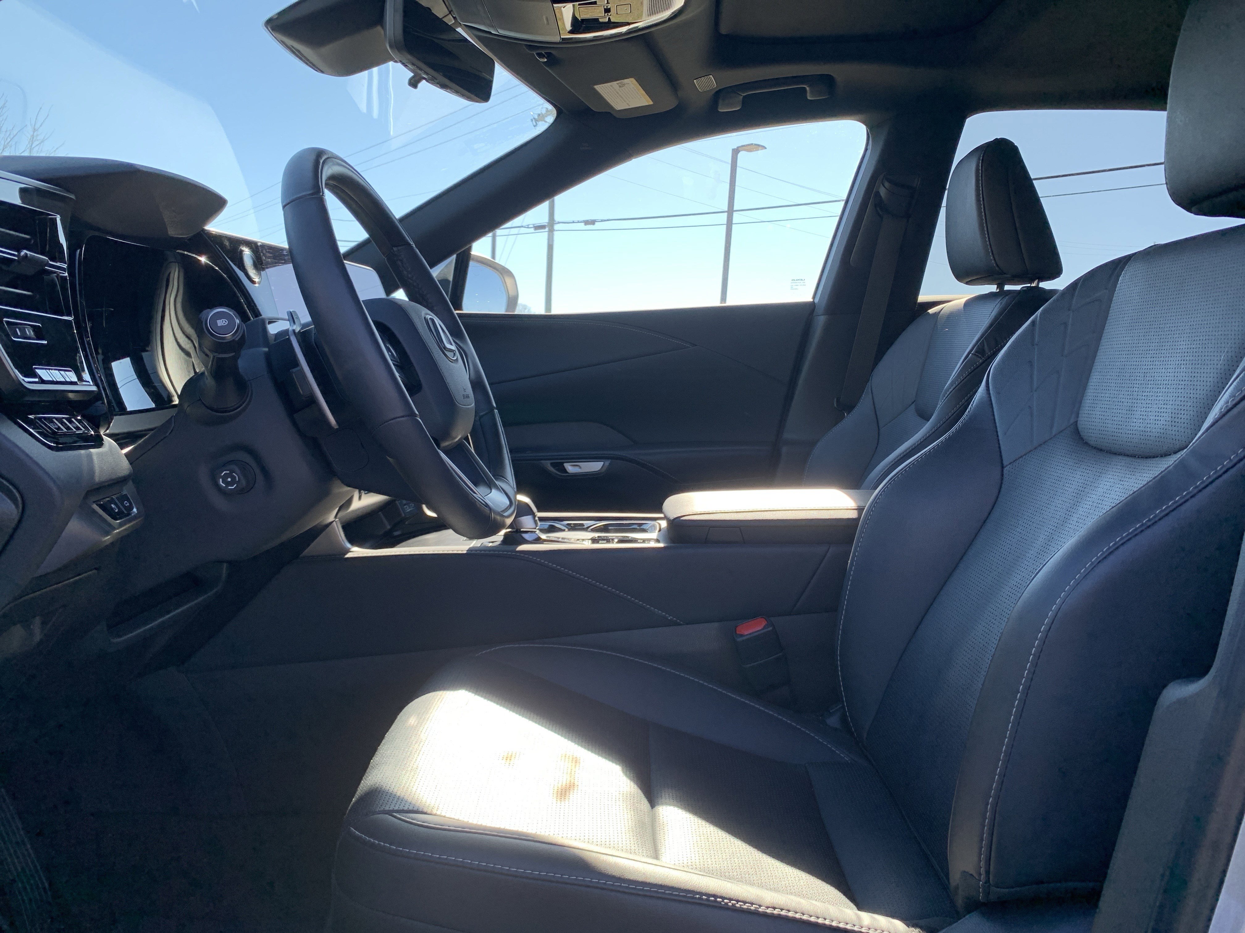 Certified 2025 Lexus RX 350 FWD image 16