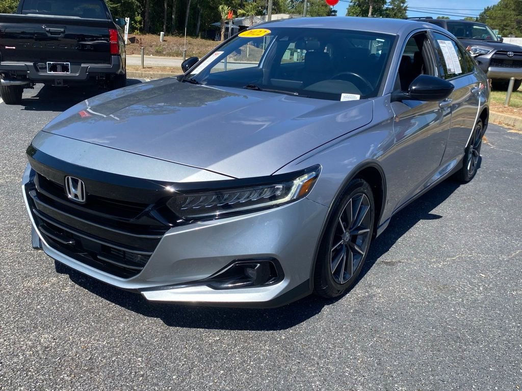 Used 2022 Honda Accord Sport image 2