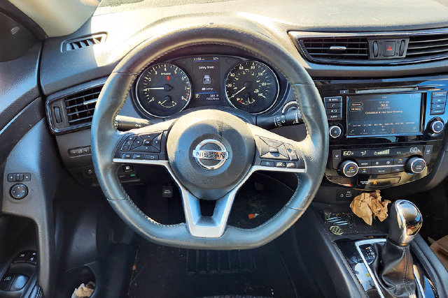 Used 2018 Nissan Rogue SV AWD/4WD image 10