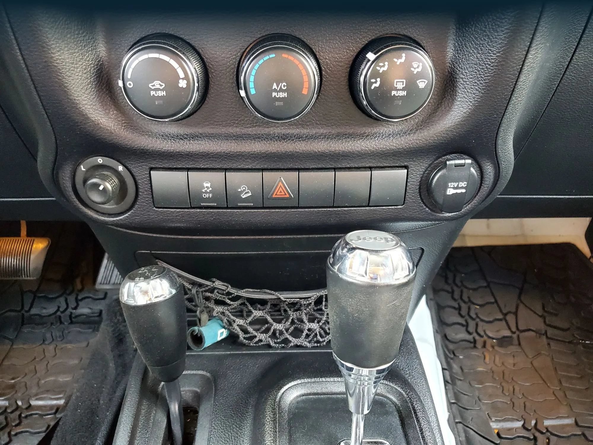 Used 2015 Jeep Wrangler Sport AWD/4WD image 5