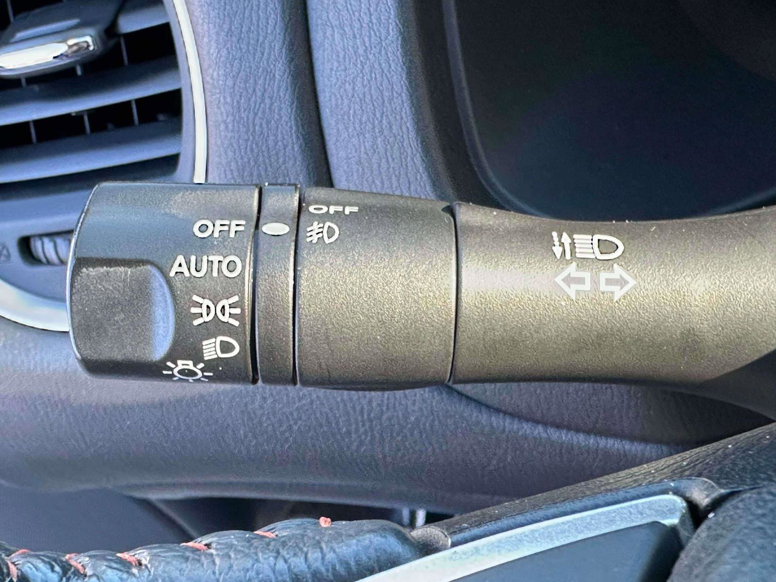 Used 2019 Nissan Pathfinder SL image 24