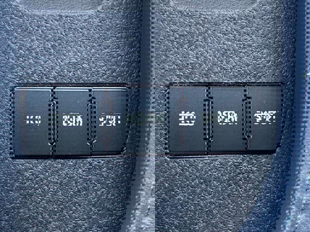 Used 2015 Toyota Avalon XLE Touring image 19