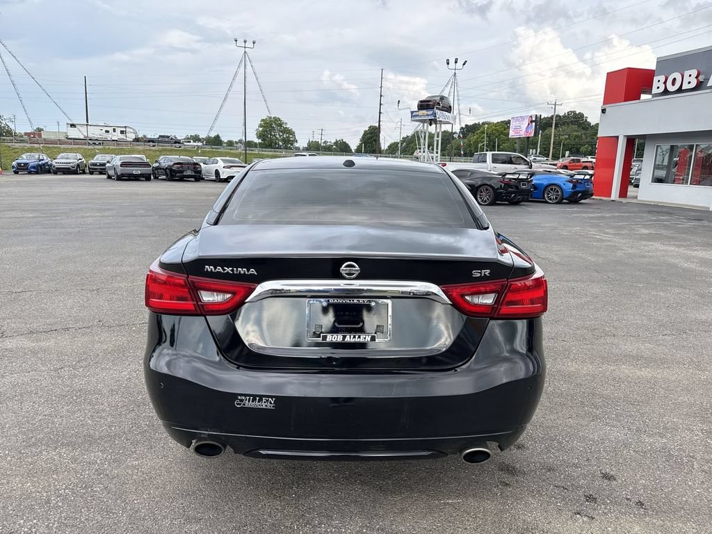 Used 2017 Nissan Maxima SR FWD image 10