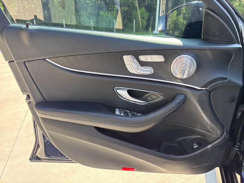 Used 2022 Mercedes-Benz E 350 Sedan image 13