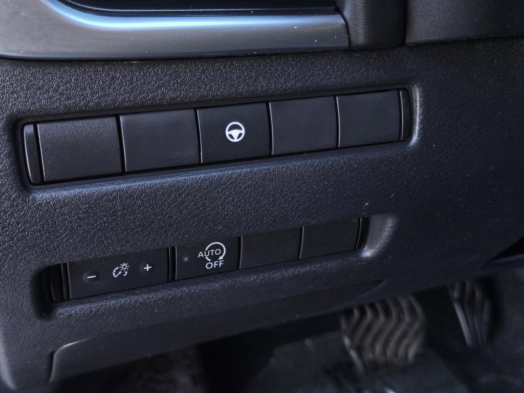 Certified 2023 Nissan Rogue SV image 17