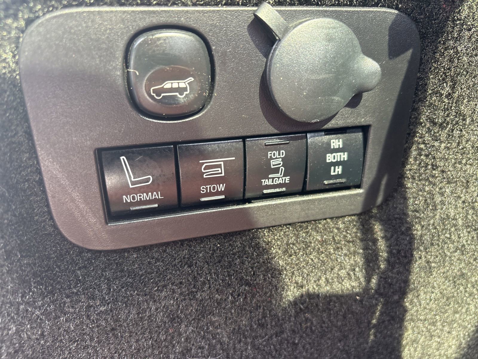 Used 2016 Lincoln MKT AWD w/ Equipment Group 201A image 21