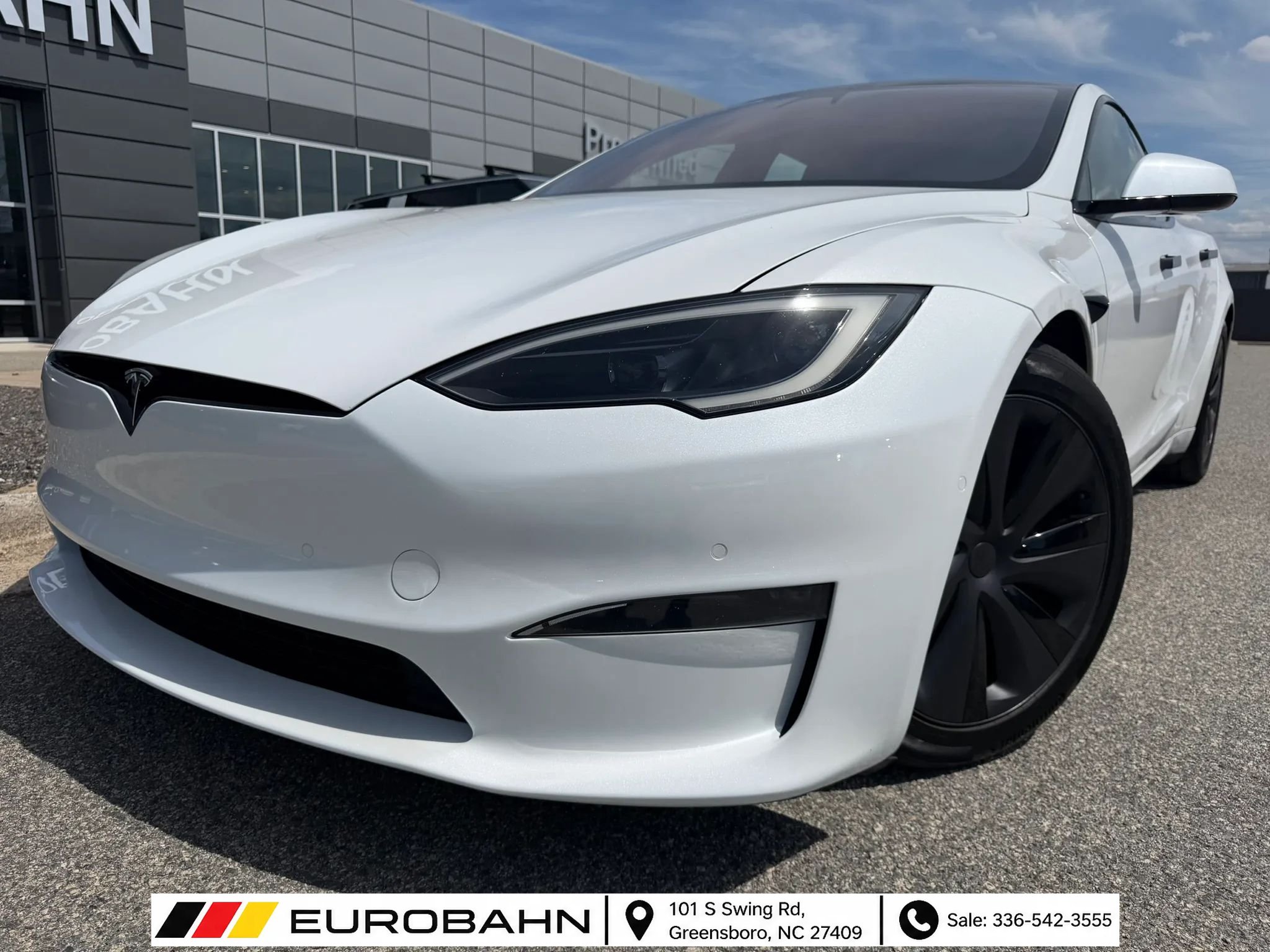 Used 2023 Tesla Model S AWD/4WD image 1