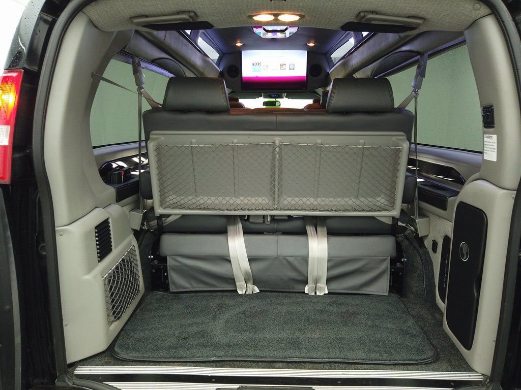 Used 2023 Chevrolet Express 2500 Extended image 7