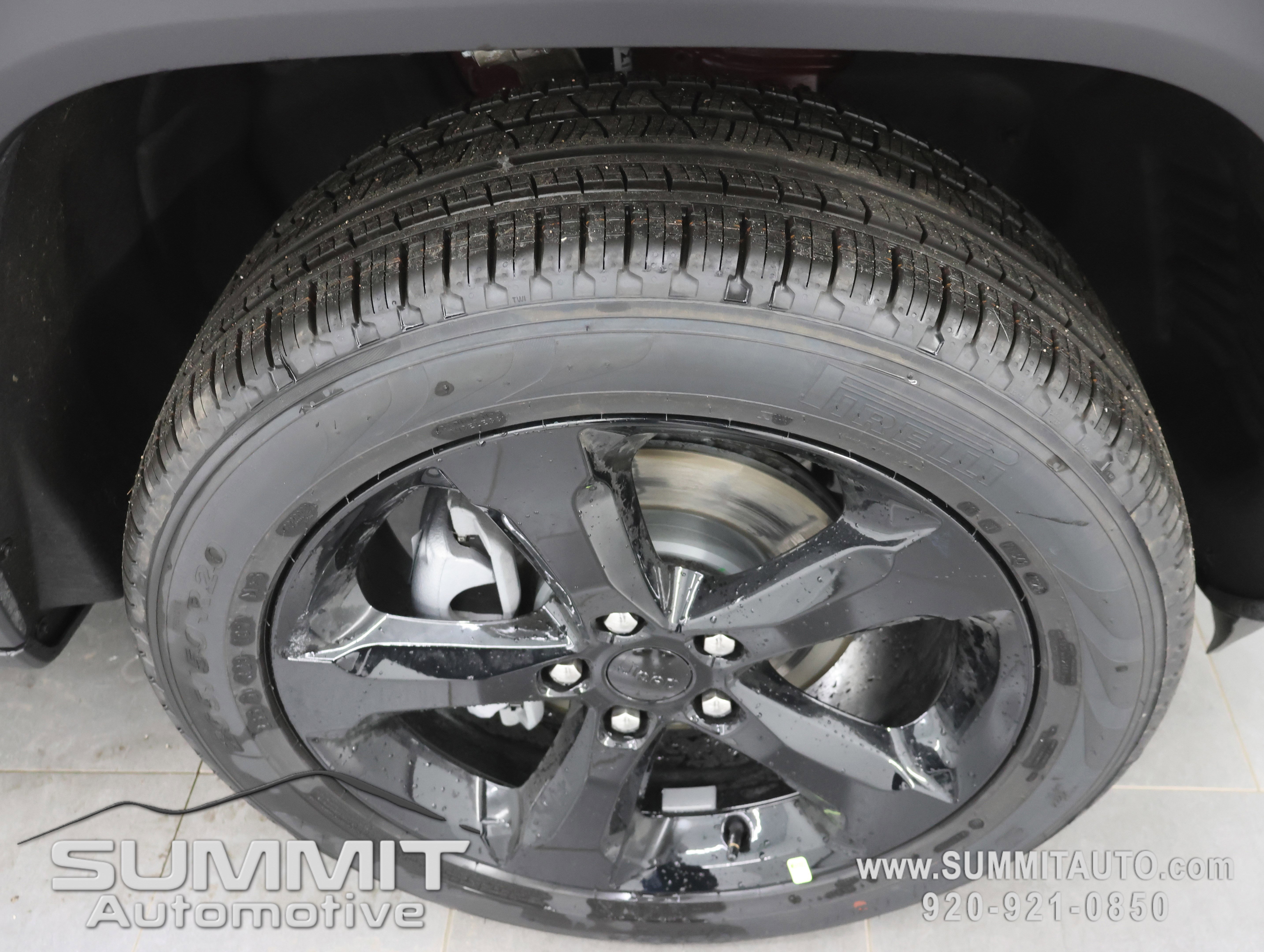 New 2026 Jeep Grand Cherokee Limited image 3