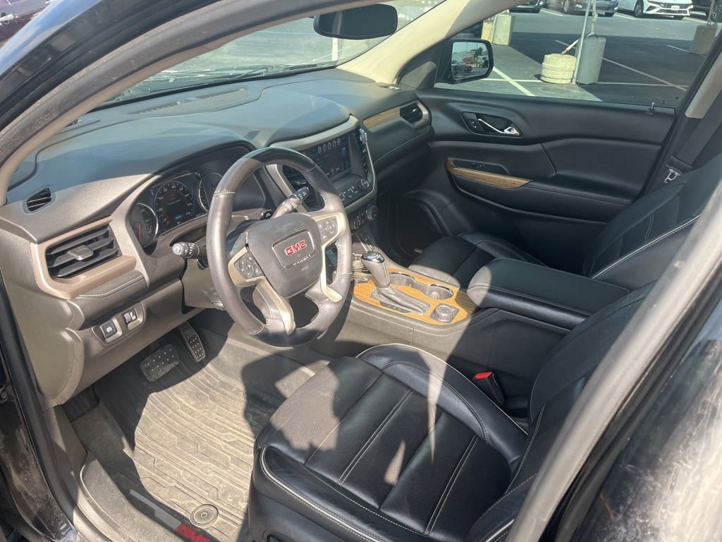 Used 2017 GMC Acadia Denali w/ Technology Package AWD/4WD image 23